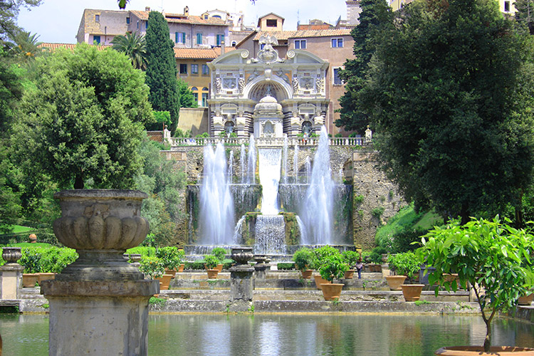 giardino all'italiana -giochi d'acqua a Tivoli